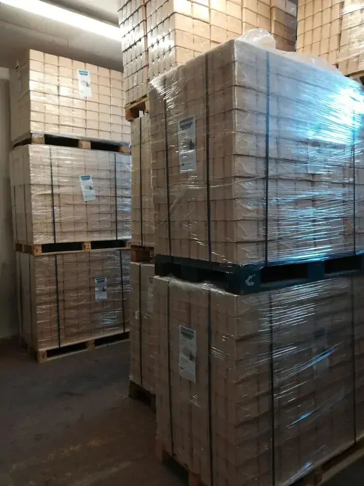 Brikety RUF buk - paleta 800 kg 